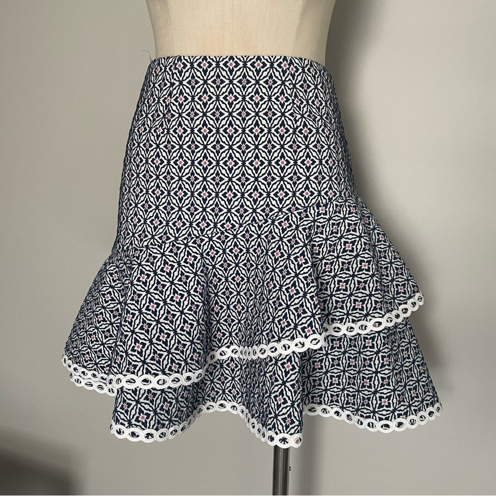 Monique Lhuillier ruffled skirt size 0